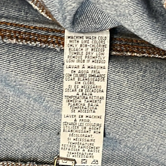 🎉🎉Altar’d State Monana Denim Mini Skirt size Medium Preppy Classic Zippered - Picture 6 of 8